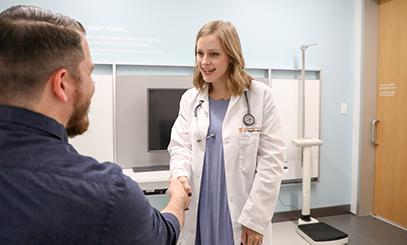 Tiu Health Austin doctor meeting with patient