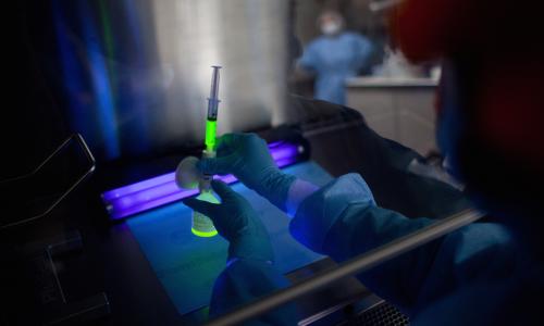 Pharmacy research in lab.